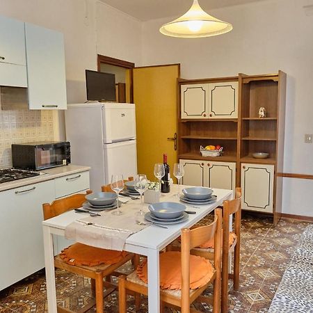 Peaceful Flat With Direct Beach Access Rosolina Mare Bagian luar foto