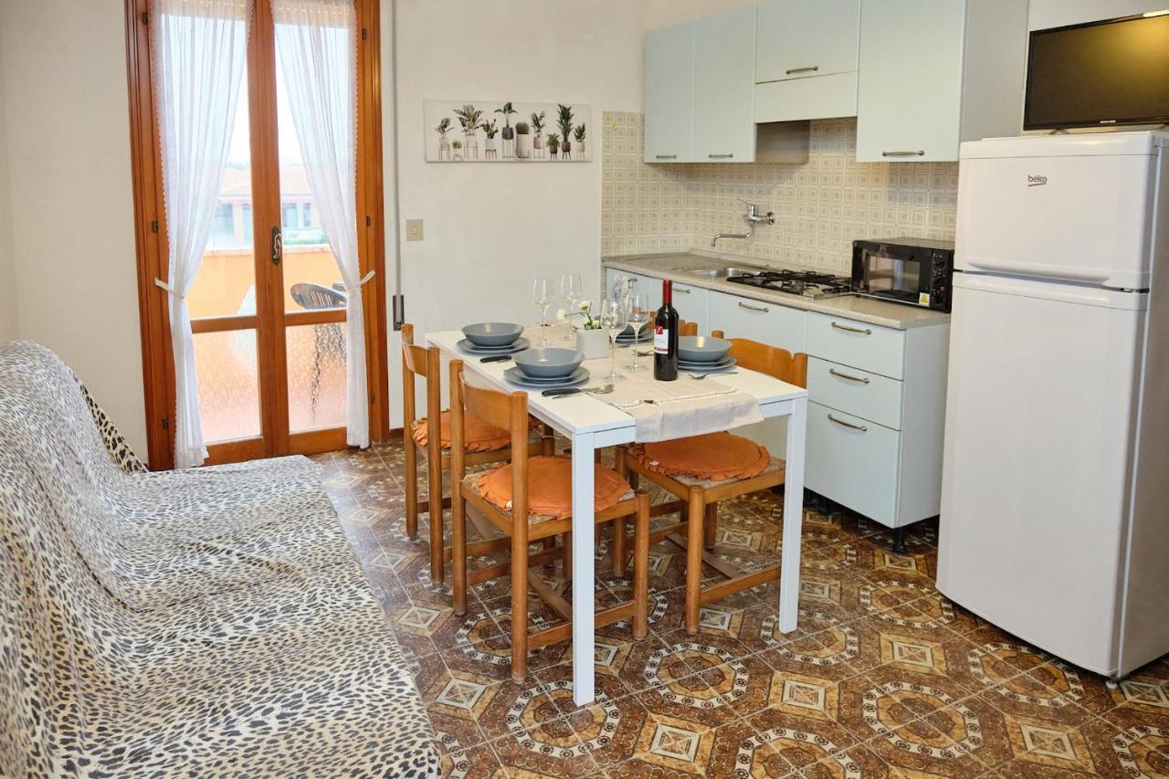 Peaceful Flat With Direct Beach Access Rosolina Mare Bagian luar foto